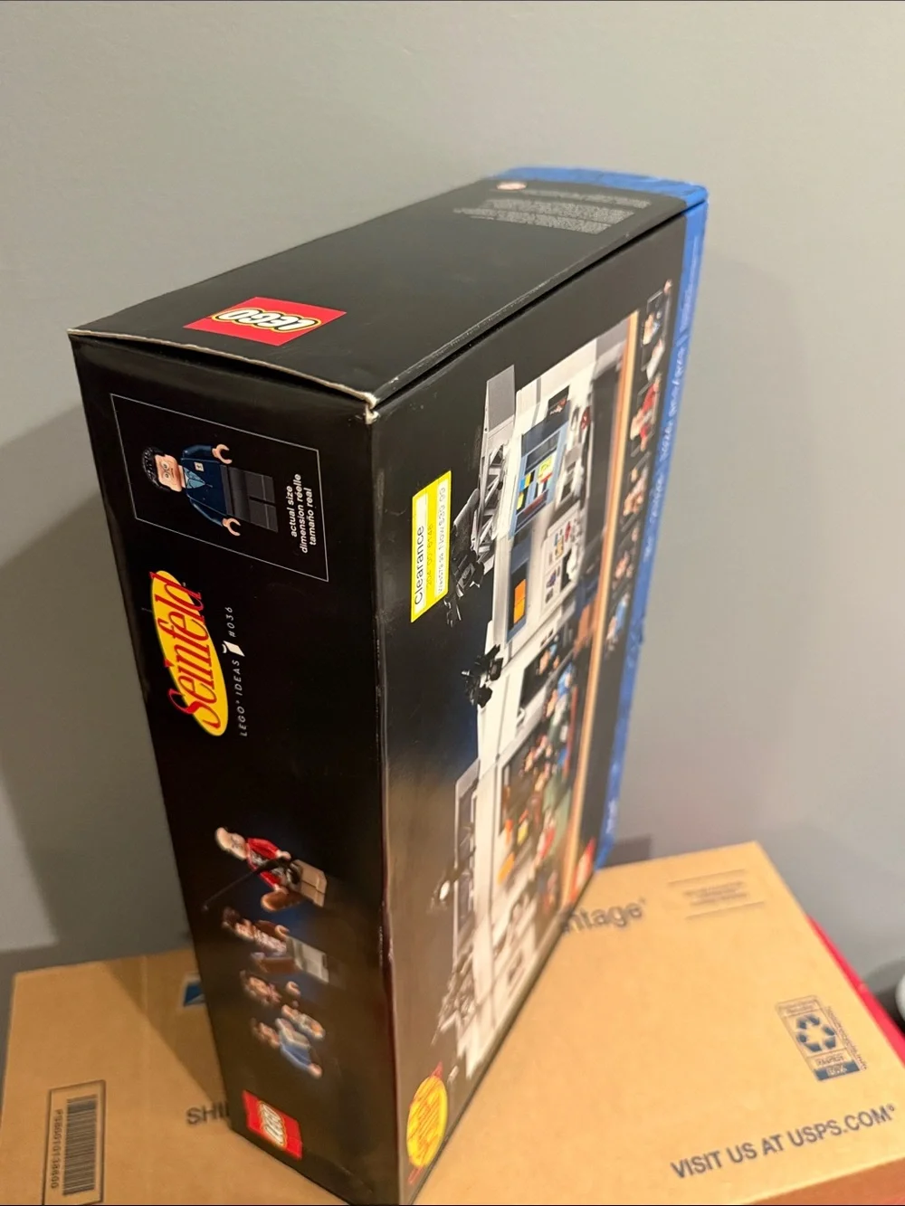 Lego Ideas Seinfeld Living Room Set 21328. Brand New in Box